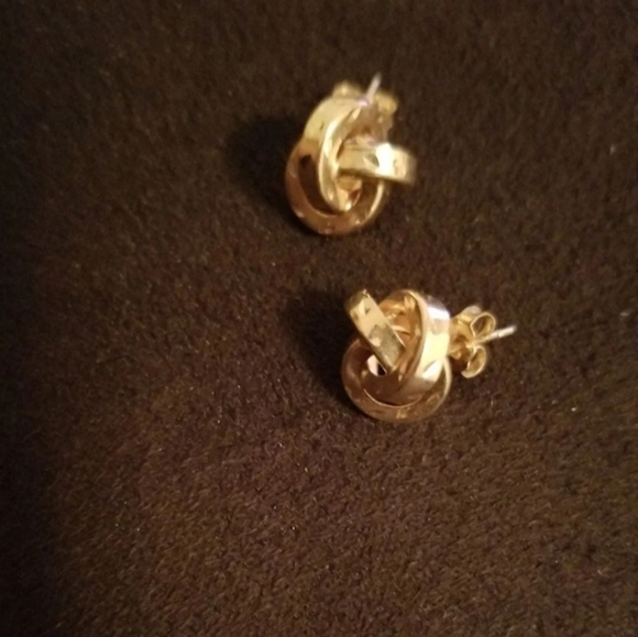 14kt Solid Gold Swirl Stud Earrings - Picture 2 of 7
